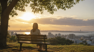 8月後半、夏の終わりに増える「パートナーの行動変化」にご注意ください